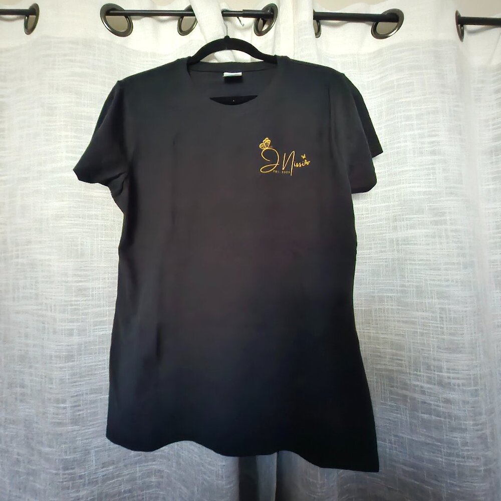 J. Nissi (gold) tshirt